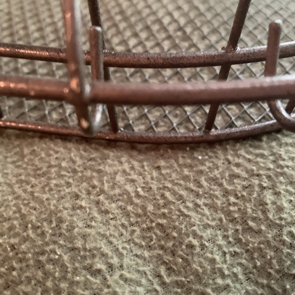 Bronze, distressed wire tray. Approximately 17” x 11 1/2” x 2 1/2” - Picture 9 of 9